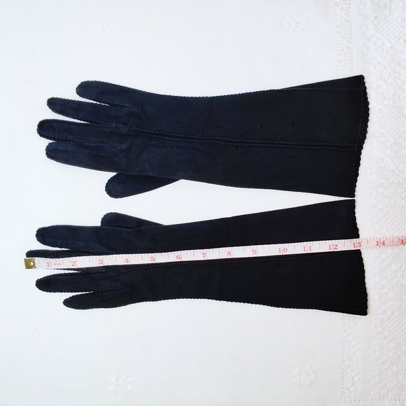 Designer Black Gloves Suede Leather, Detailed Design Stitch New Condition Vintag - Picture 9 of 10